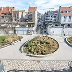 And Bright With Parking For 8